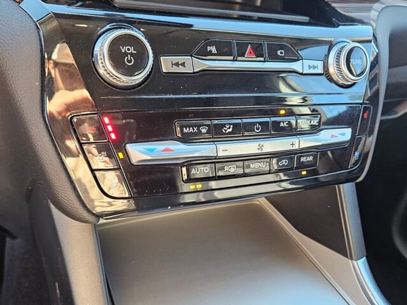 Used 2023 Ford Explorer Limited w/ Equipment Group 301A image 26