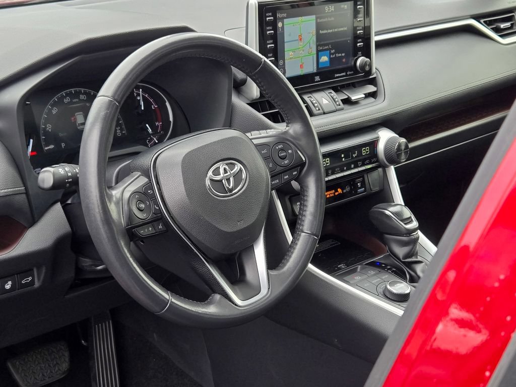 Used 2020 Toyota RAV4 Limited AWD/4WD image 34