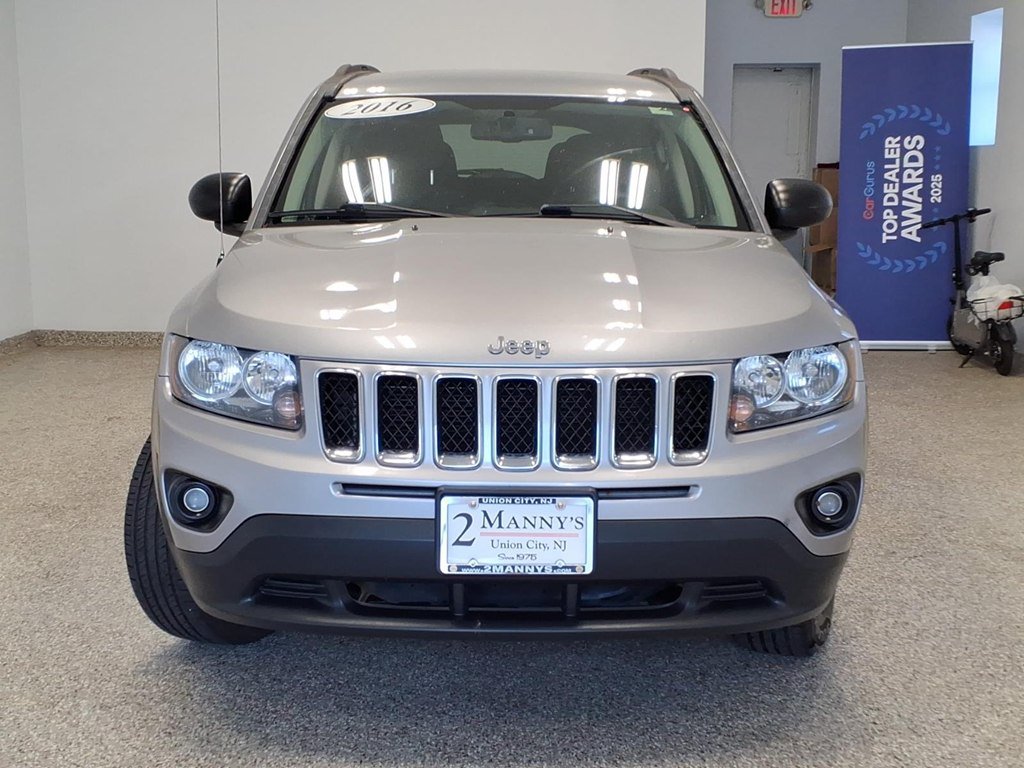 Used 2016 Jeep Compass Sport w/ Power Value Group AWD/4WD image 2