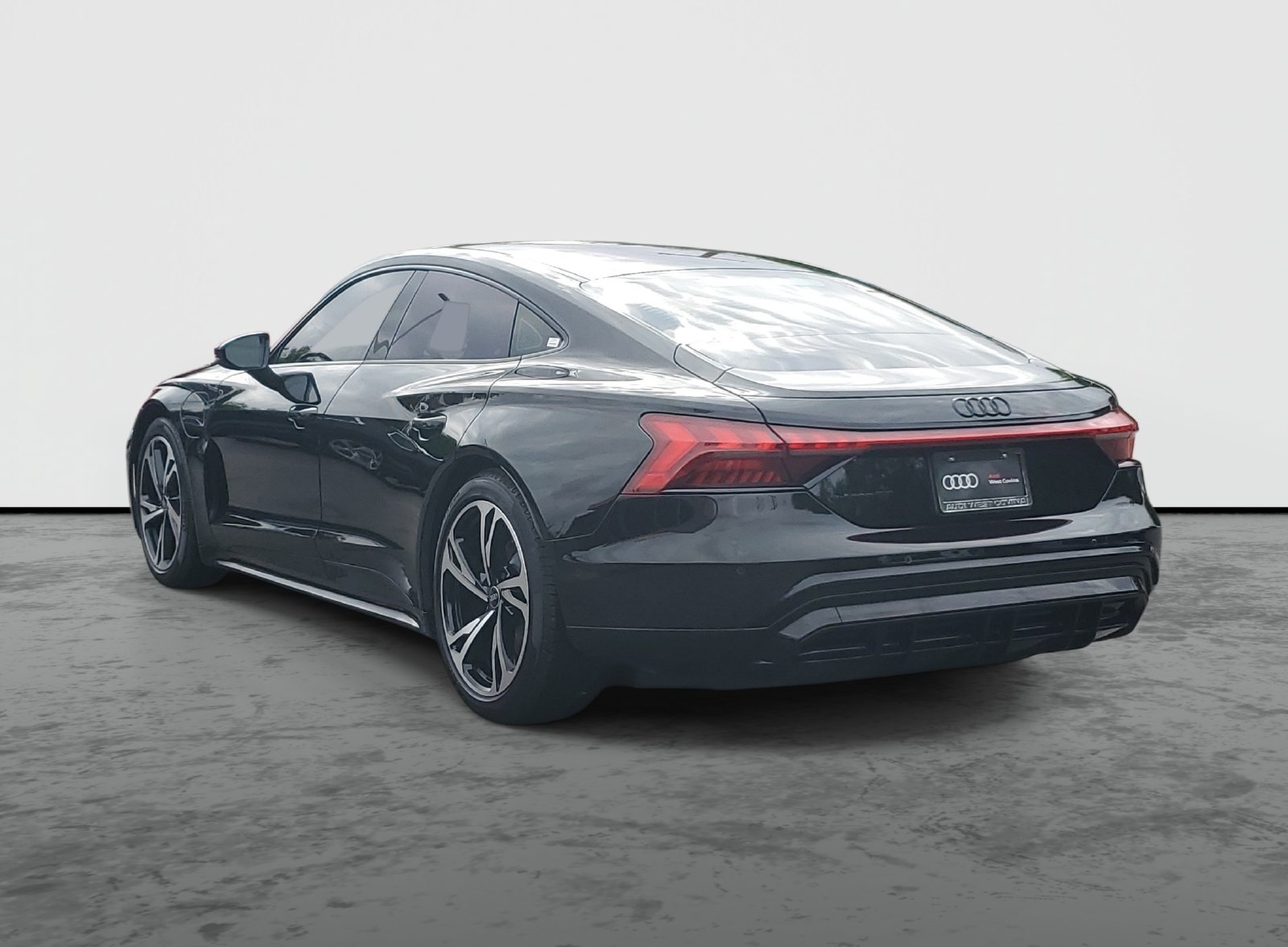 Used 2023 Audi e-tron GT Prestige AWD/4WD image 3