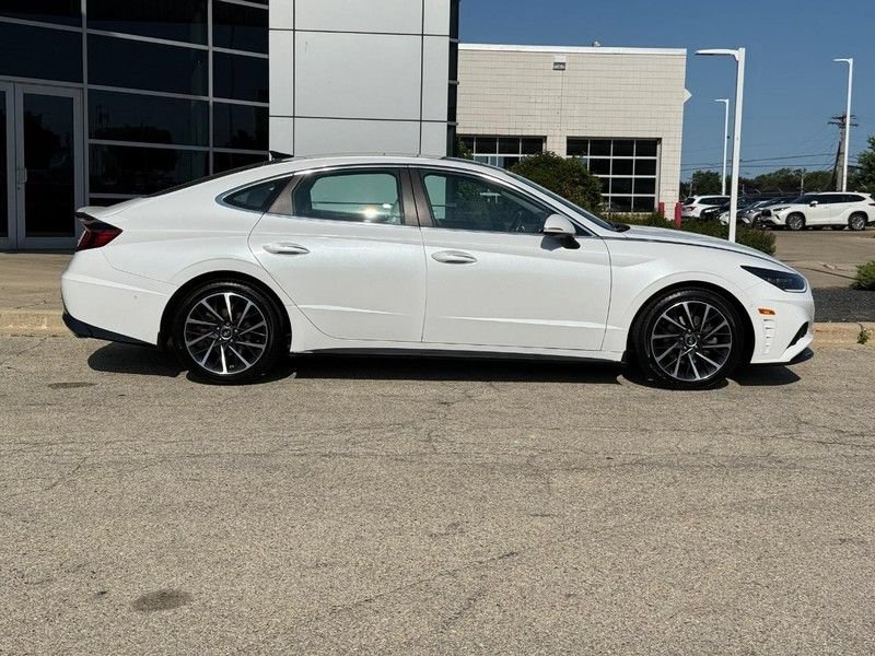 Used 2022 Hyundai Sonata Limited FWD image 2