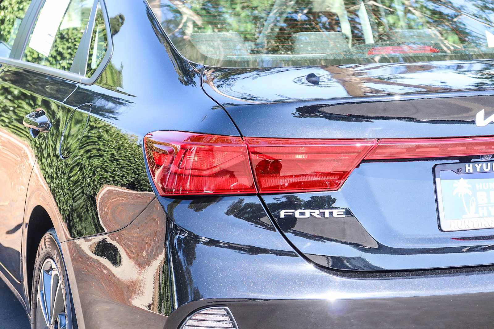 Used 2024 Kia Forte LXS FWD image 8