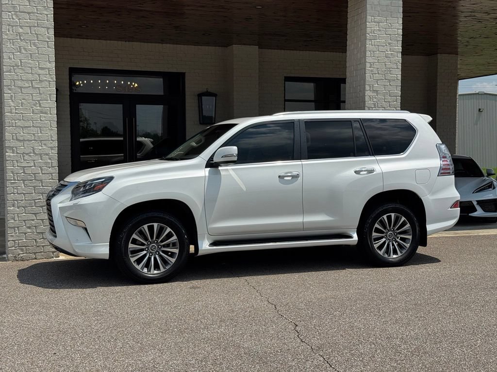 Used 2022 Lexus GX 460 Luxury w/ Accessory Package AWD/4WD image 5
