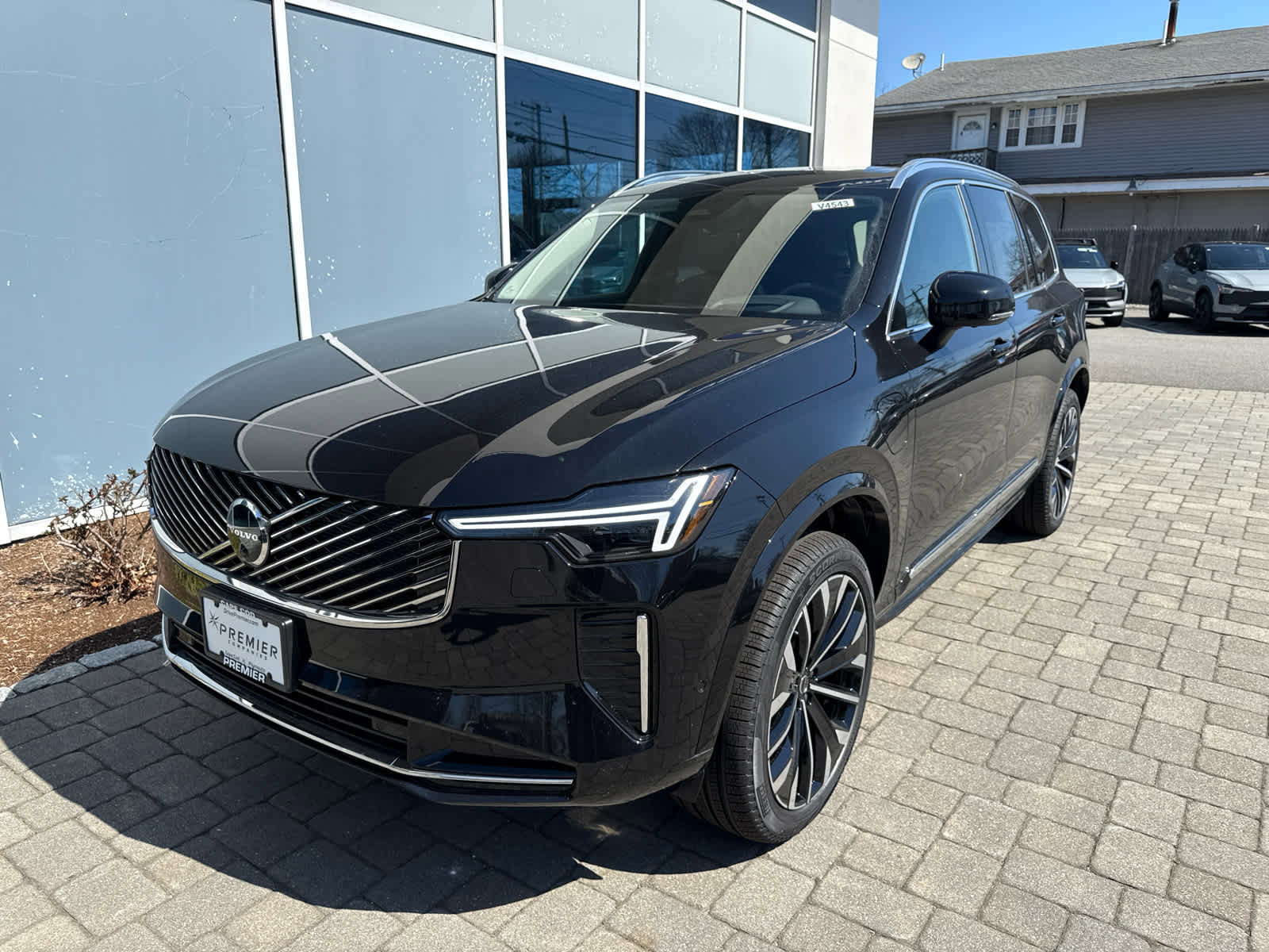 New 2026 Volvo XC90 T8 Ultra w/ Protection Package Premier AWD/4WD image 3