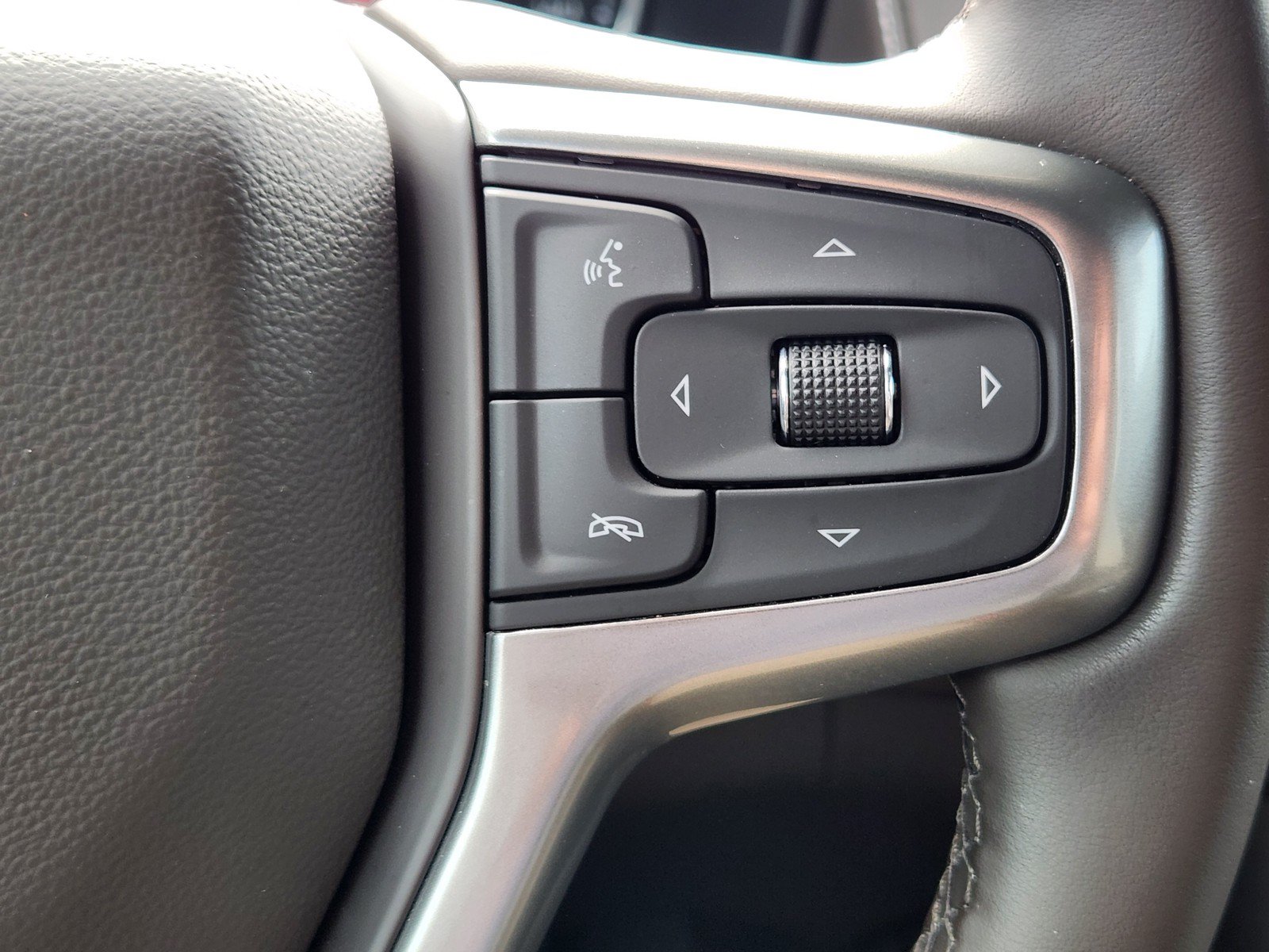 Used 2023 Chevrolet Tahoe LS RWD image 23