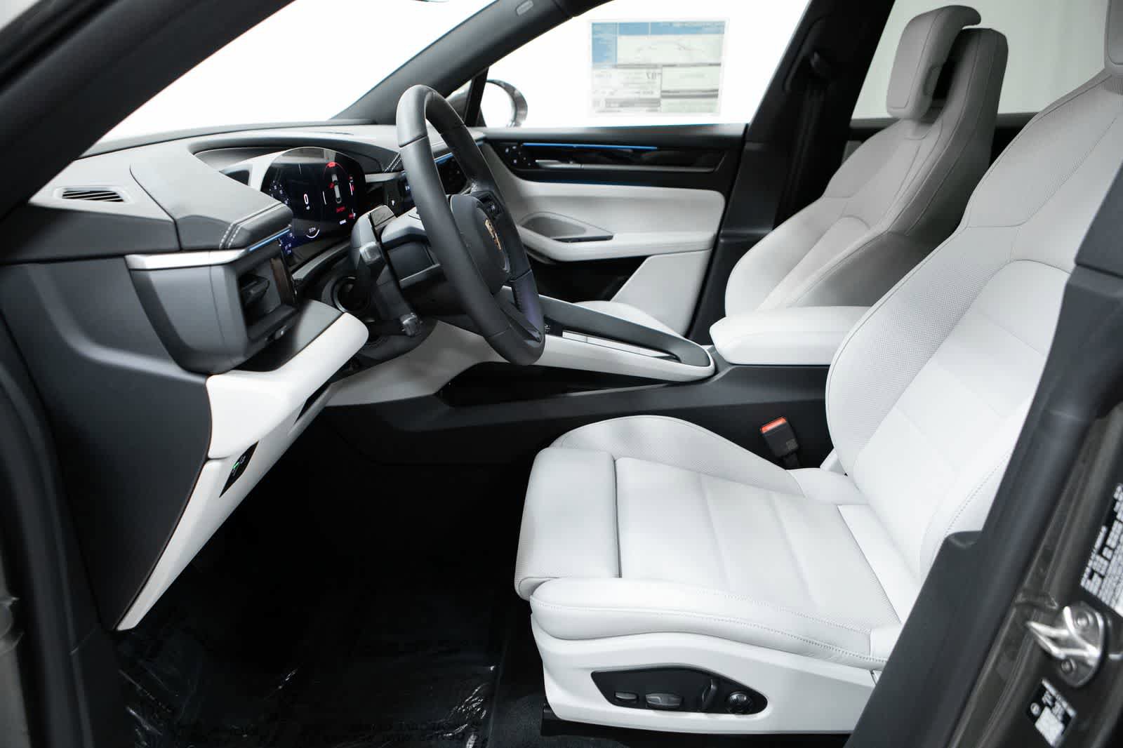 New 2026 Porsche Macan Electric RWD image 22