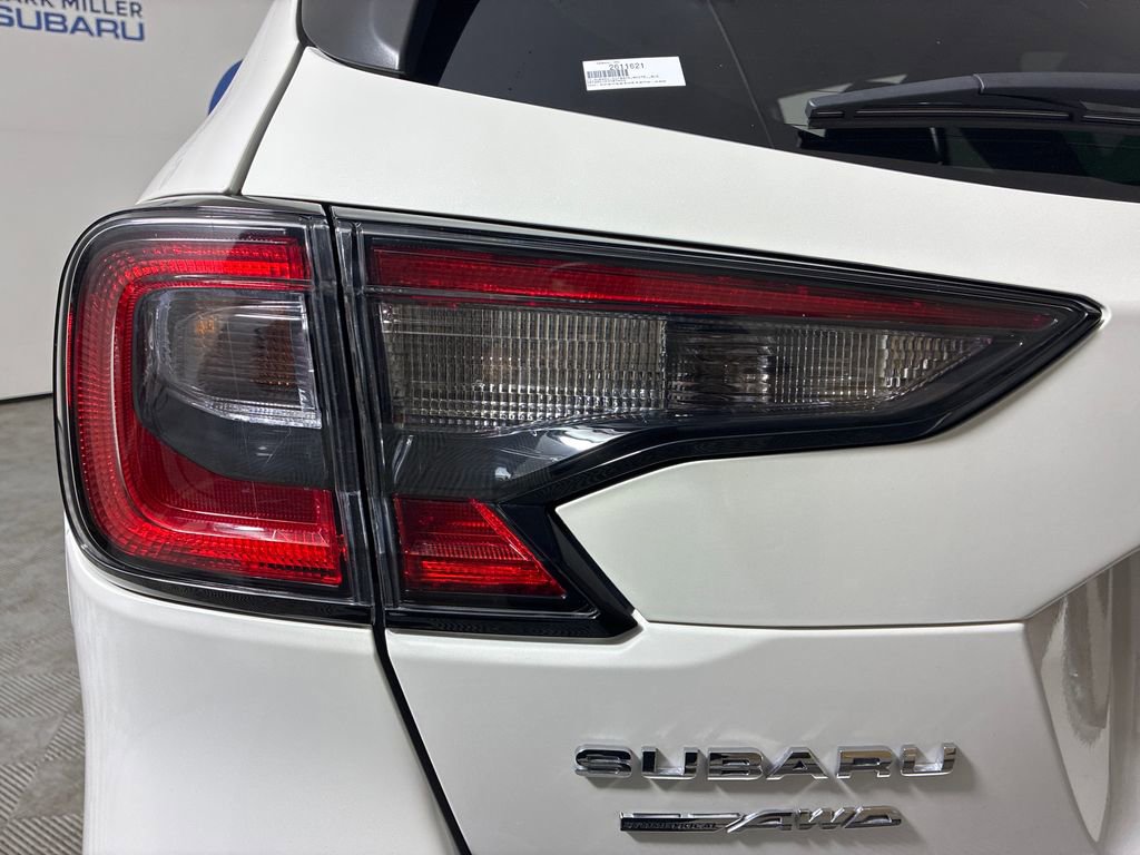 Used 2023 Subaru Outback Limited AWD/4WD image 8