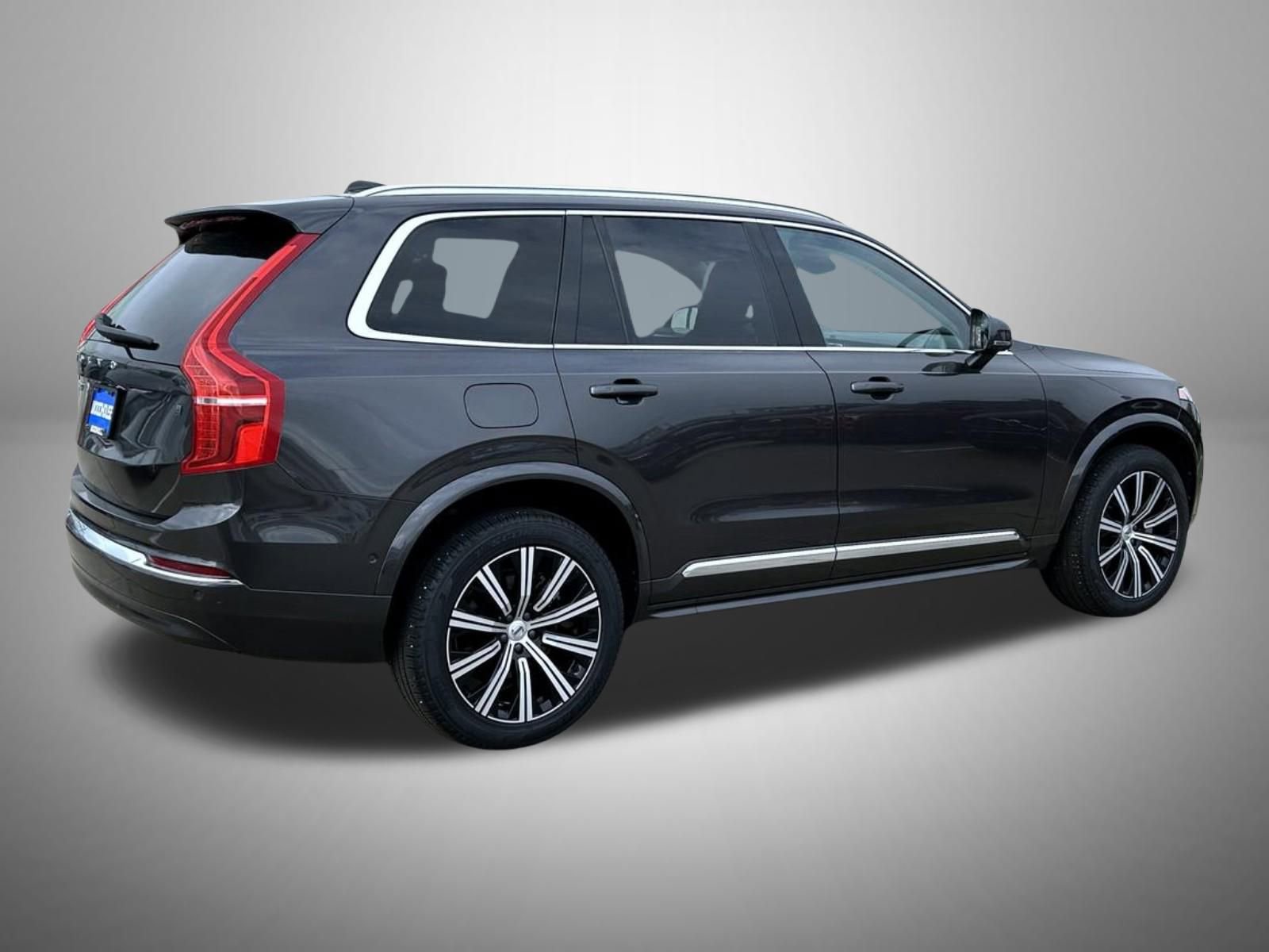 Used 2024 Volvo XC90 B6 Plus image 5