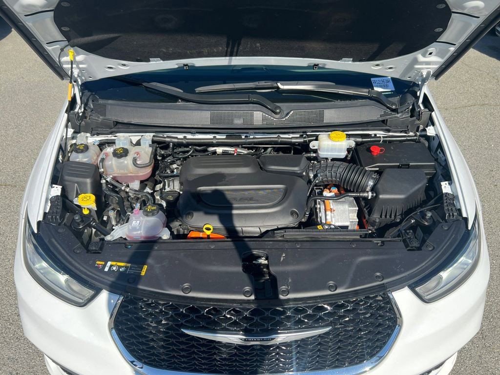 Used 2024 Chrysler Pacifica Select image 39