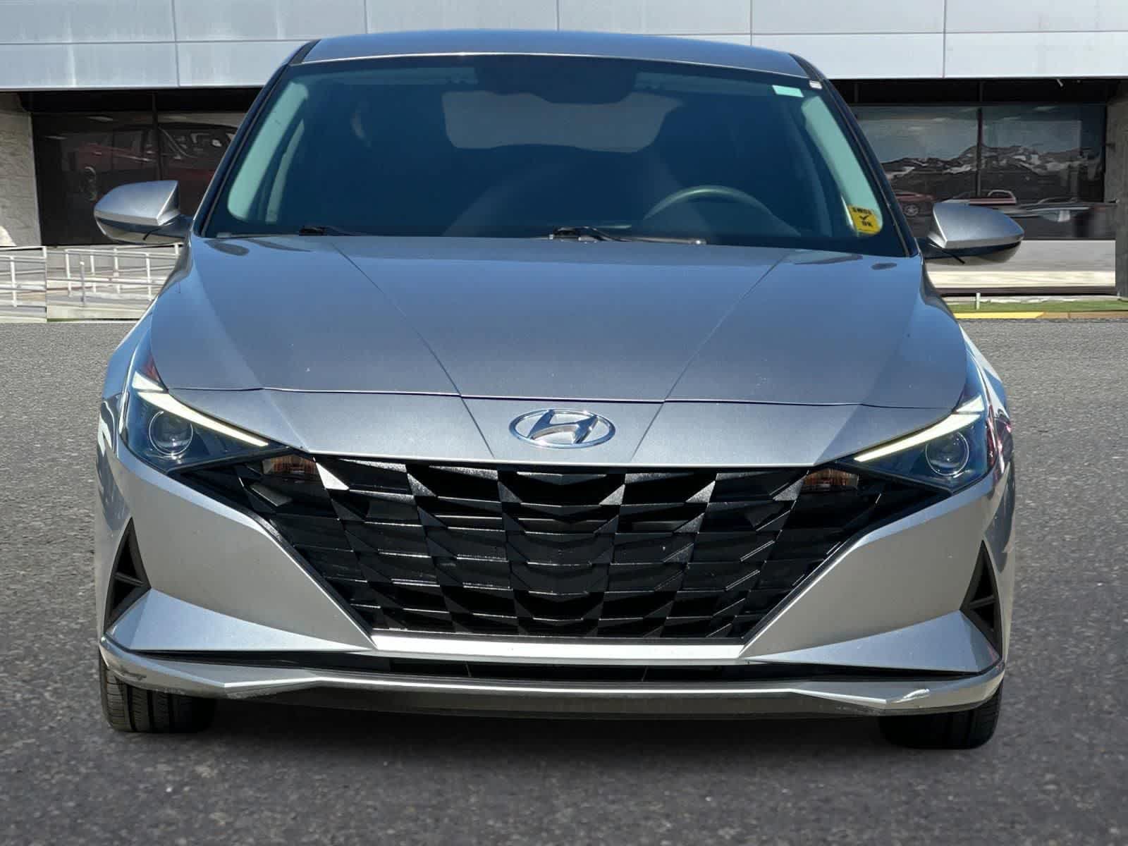 Used 2022 Hyundai Elantra SEL FWD image 11