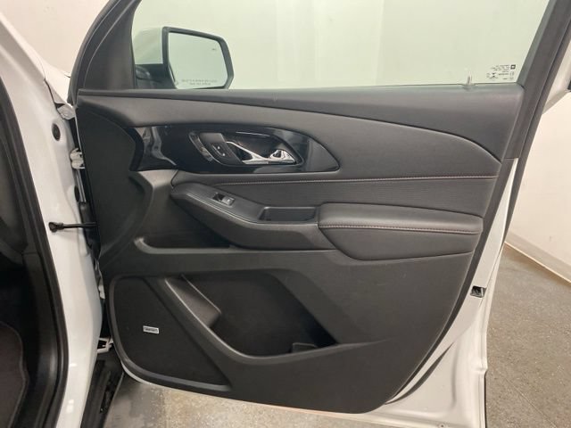 Used 2023 Chevrolet Traverse RS AWD/4WD image 29