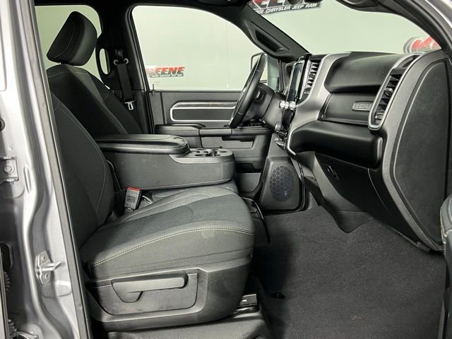 Used 2024 RAM 2500 Big Horn w/ Sport Appearance Package image 31