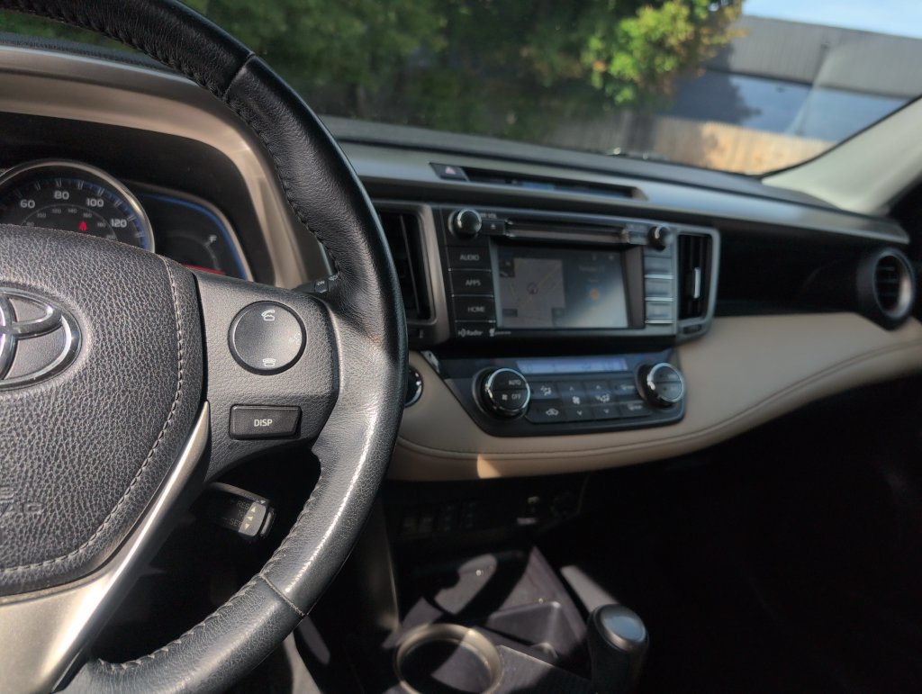 Used 2014 Toyota RAV4 Limited AWD/4WD image 19