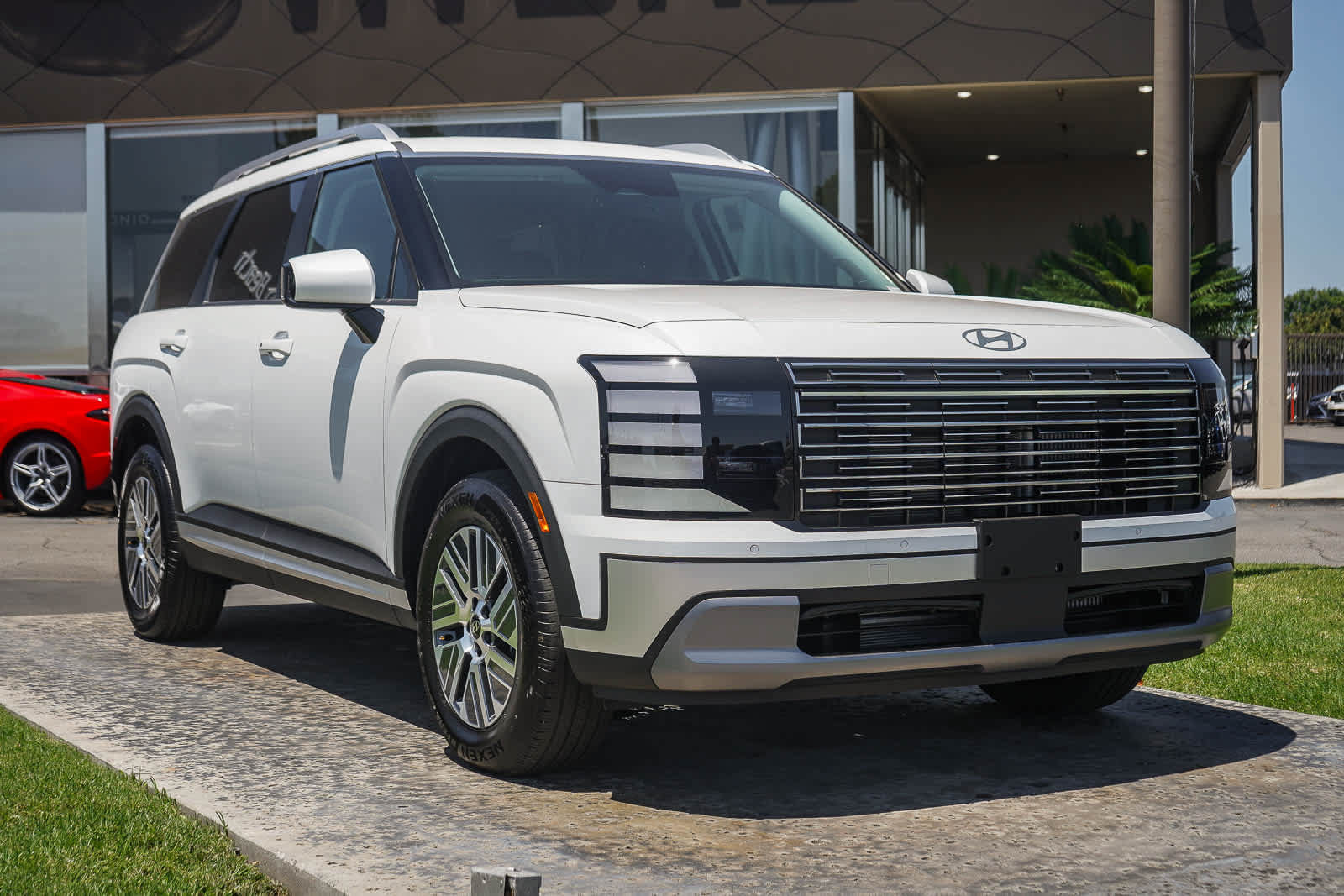 New 2026 Hyundai Palisade FWD Hybrid image 3