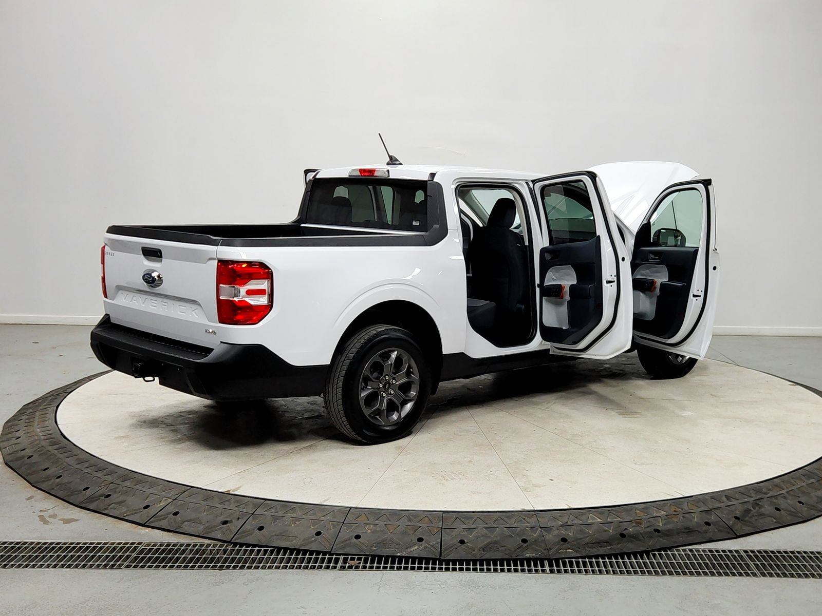 Used 2024 Ford Maverick XLT w/ Equipment Group 300A Standard image 15