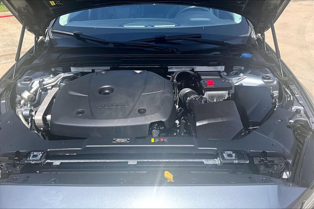 Used 2020 Volvo S60 T5 Momentum FWD image 9