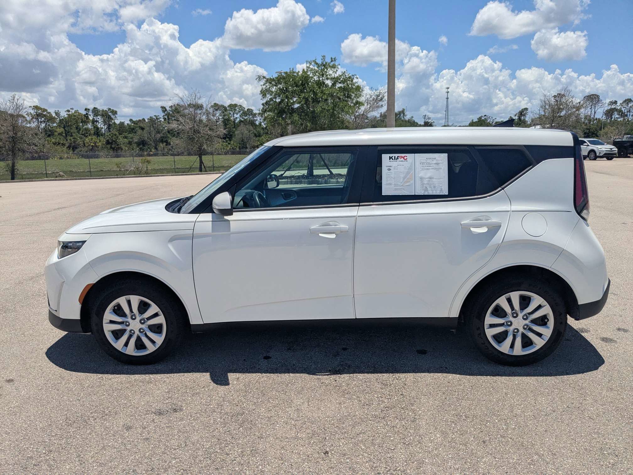 Certified 2023 Kia Soul LX FWD image 7