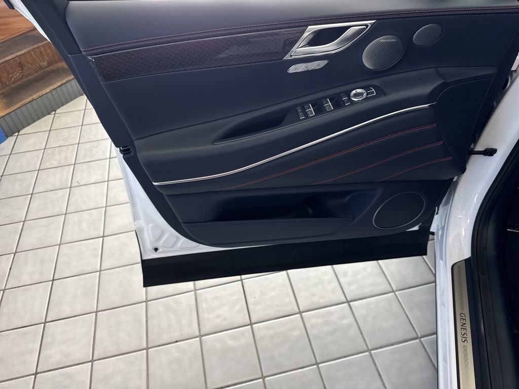 New 2026 Genesis GV80 3.5T e-SC image 10
