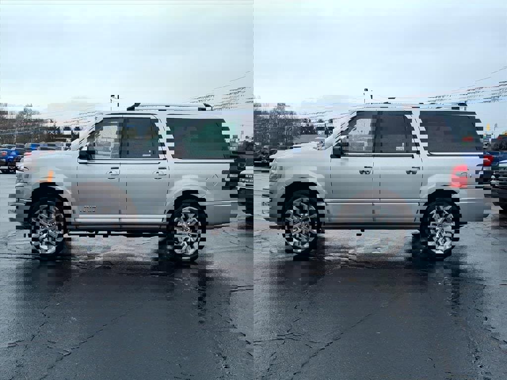 Used 2017 Ford Expedition EL Platinum image 9