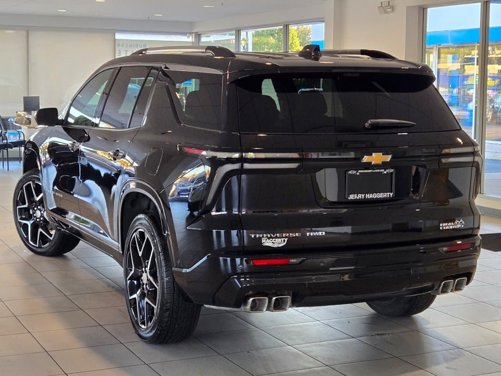 Used 2026 Chevrolet Traverse High Country w/ LPO, Floor Liner Package AWD/4WD image 17