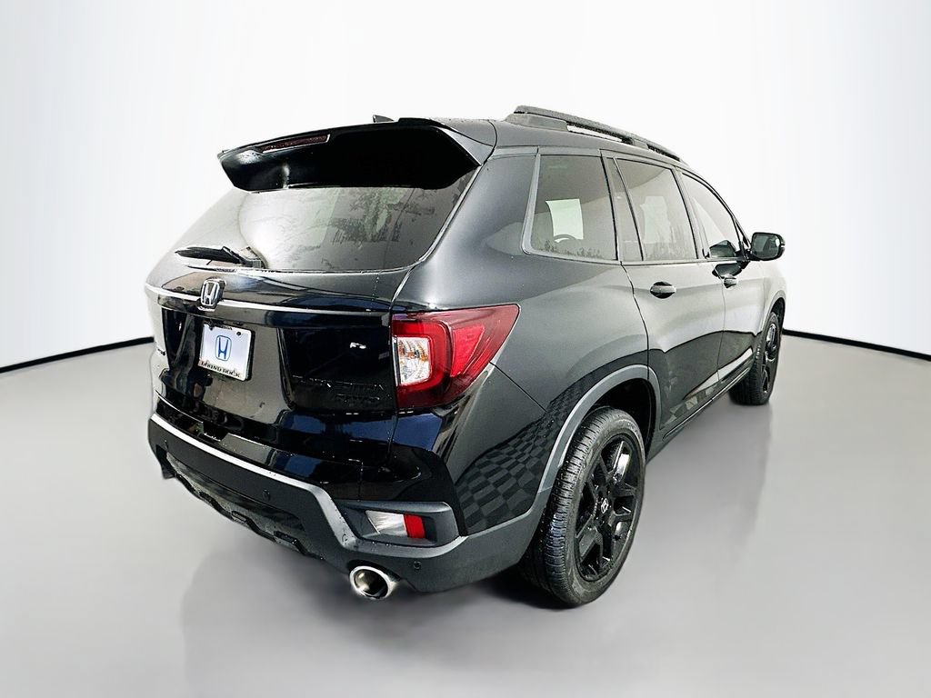 Certified 2024 Honda Passport Black Edition image 5