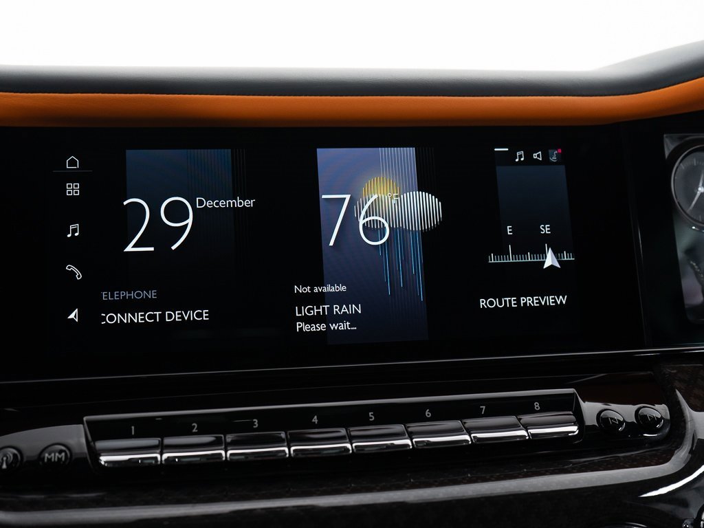 Certified 2025 Rolls-Royce Cullinan Black Badge image 48