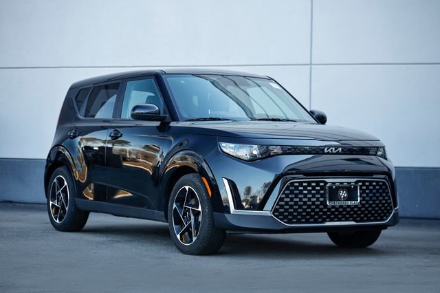 Used 2023 Kia Soul EX image 1