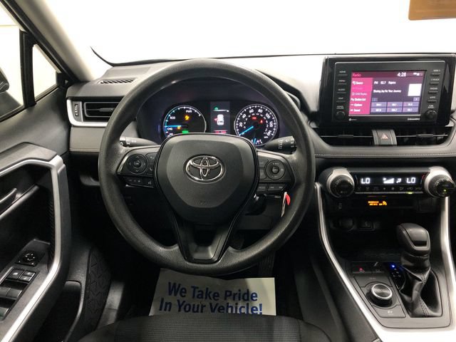 Used 2022 Toyota RAV4 LE AWD/4WD image 14