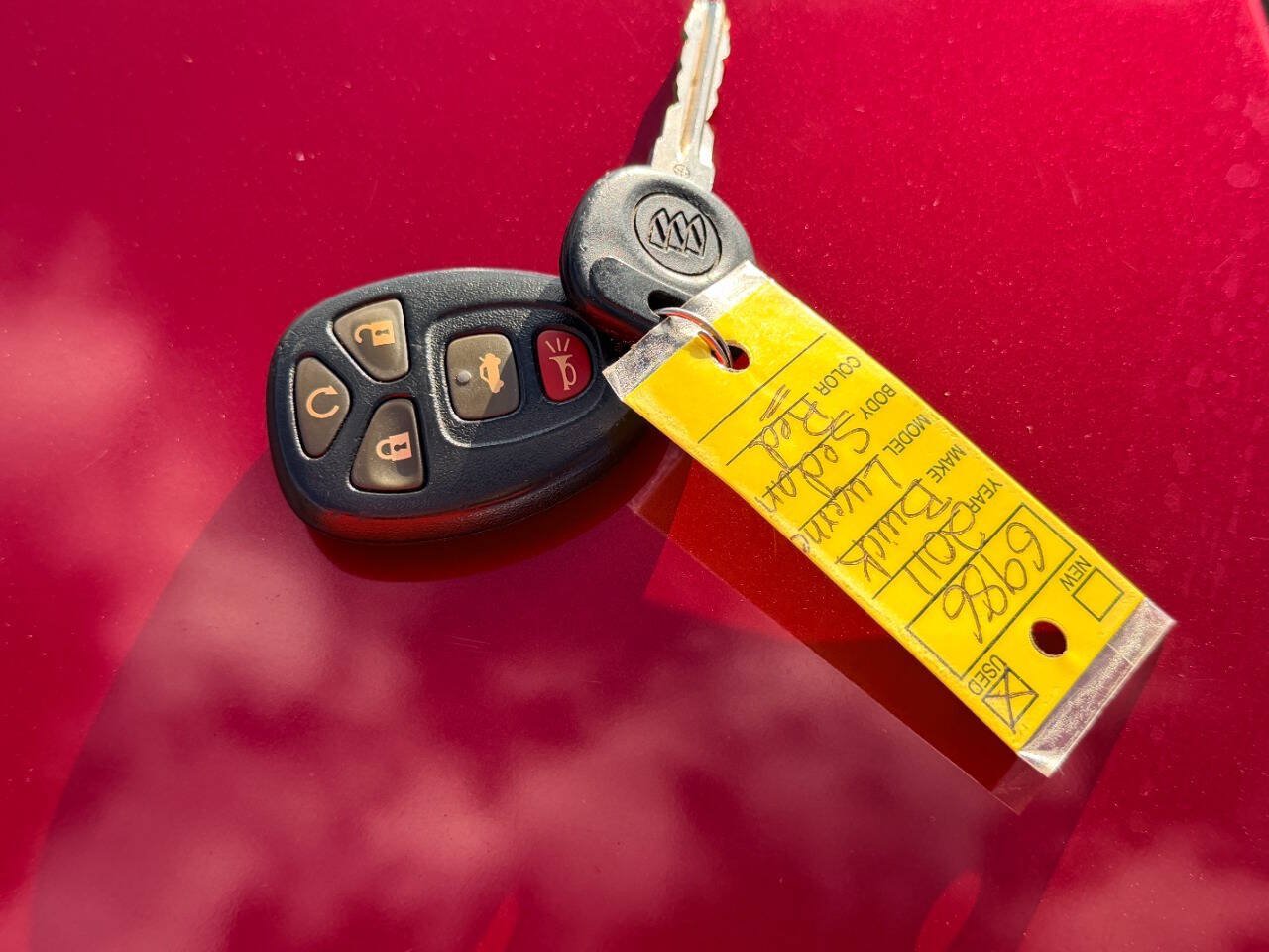 Used 2011 Buick Lucerne CXL FWD image 39