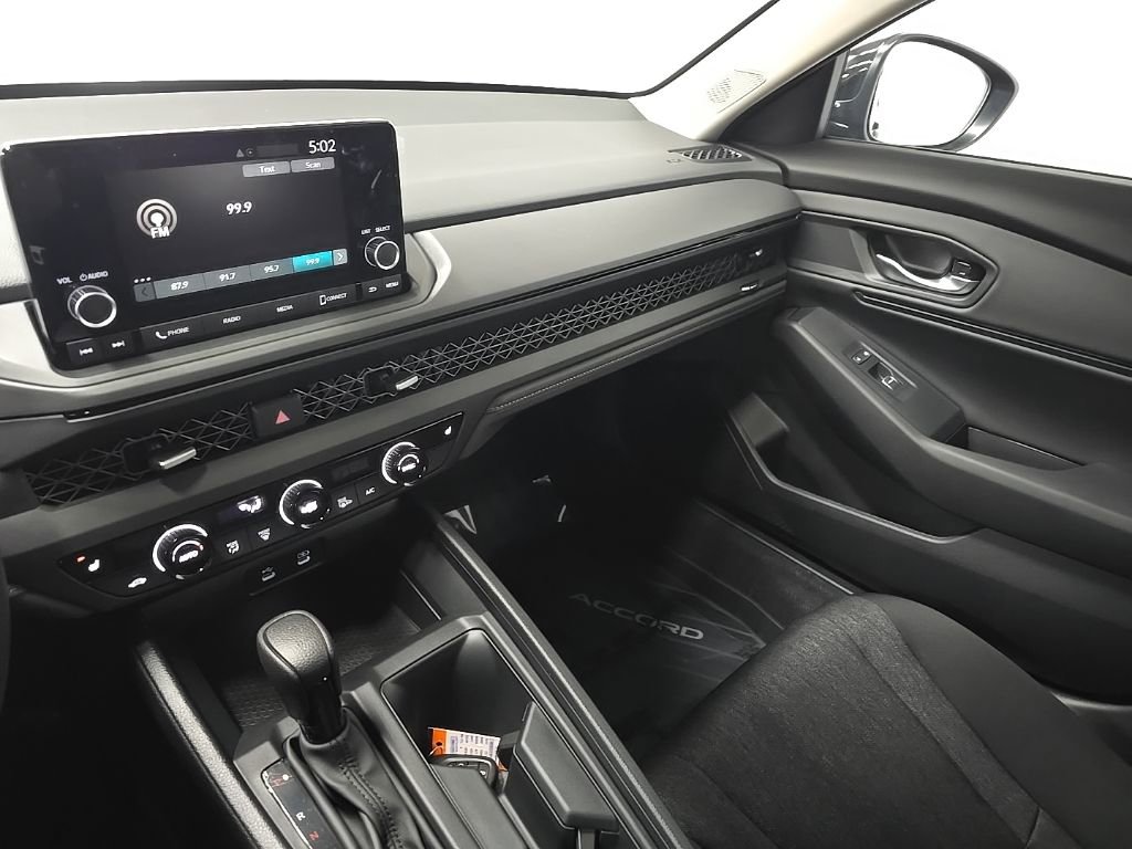 Certified 2025 Honda Accord SE image 26