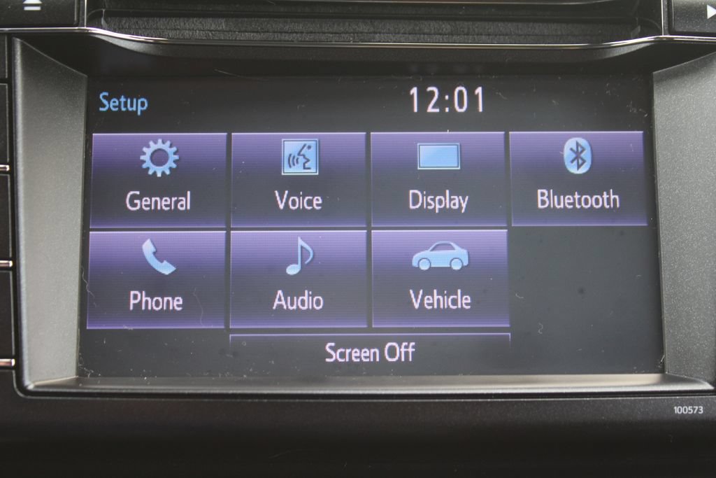 Used 2018 Toyota RAV4 LE FWD image 41