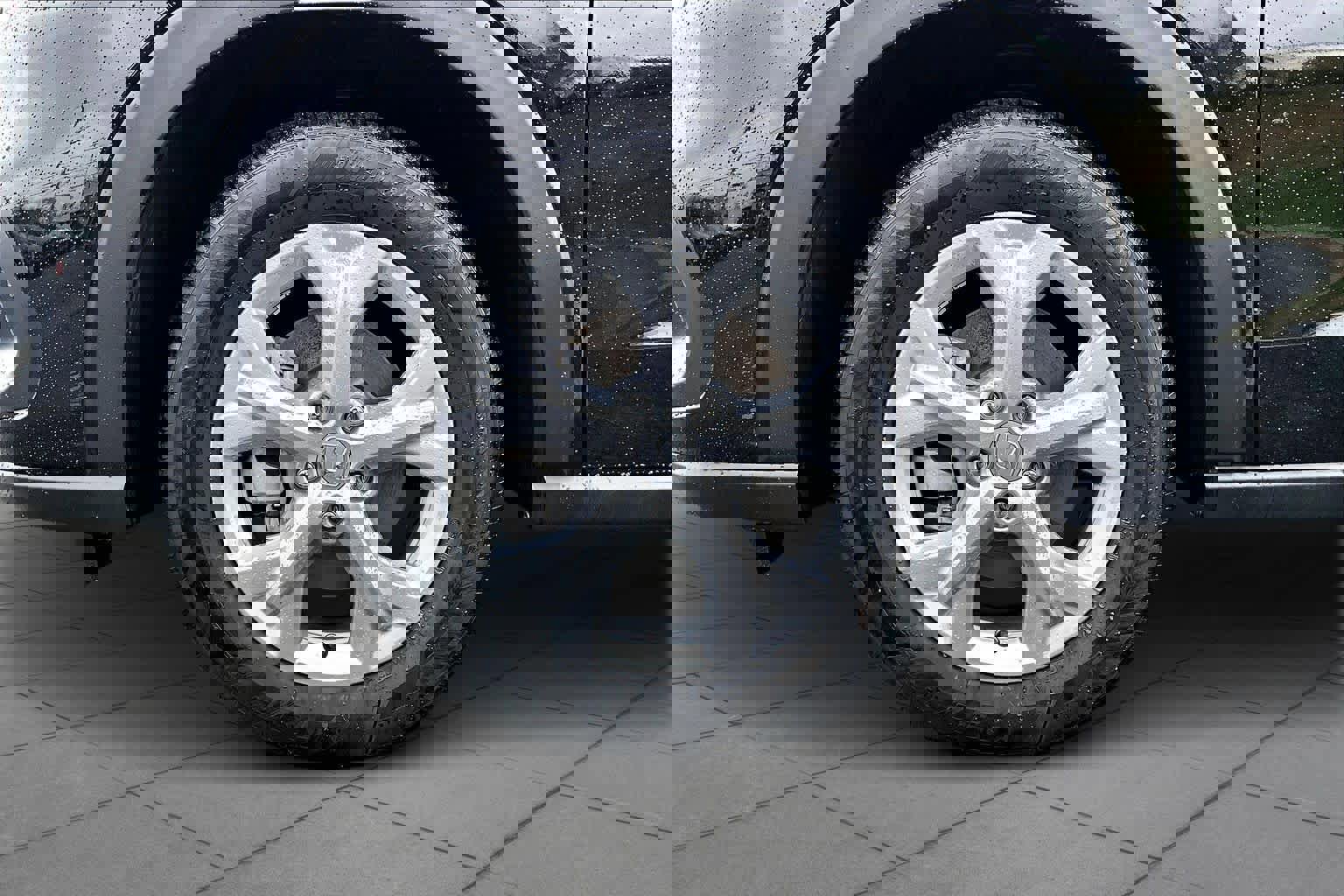 Used 2025 Honda HR-V LX image 10