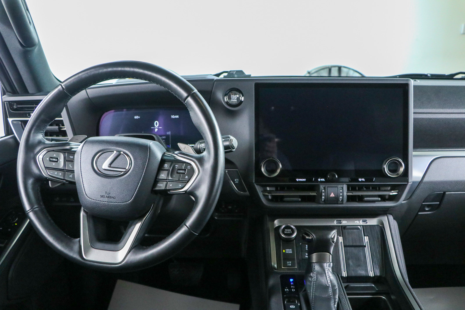 Used 2024 Lexus GX 550 w/ Accessory Package (Z1) AWD/4WD image 18