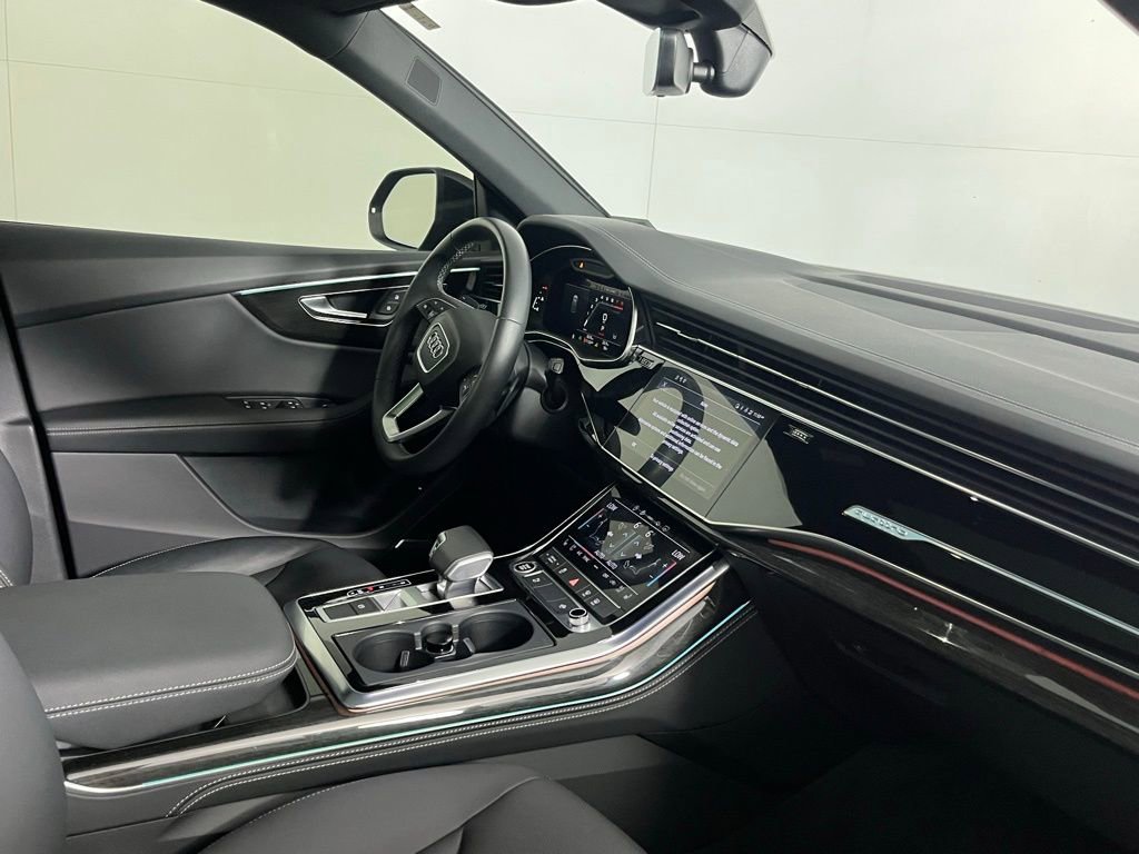 Used 2024 Audi Q8 Premium Plus w/ Premium Plus Package image 29