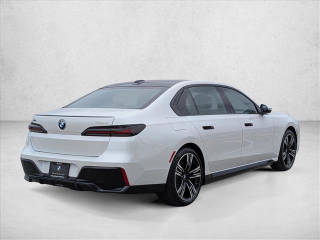 New 2026 BMW 750e xDrive w/ Premium Package image 2