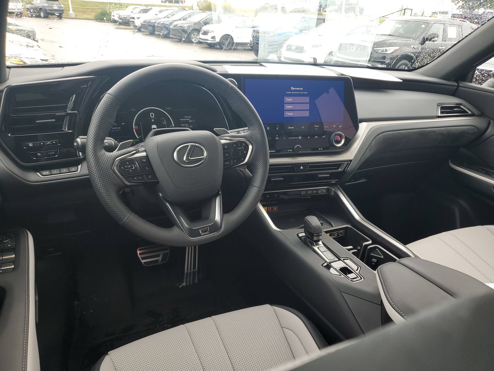 Used 2026 Lexus TX 500h AWD w/ Technology Package image 9
