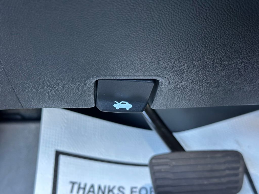 Used 2024 GMC Yukon AT4 w/ AT4 Premium Package image 63