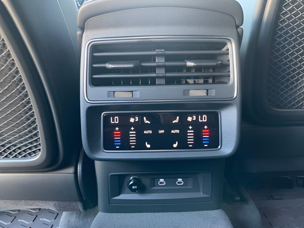 New 2026 Audi SQ8 Premium Plus AWD/4WD image 43