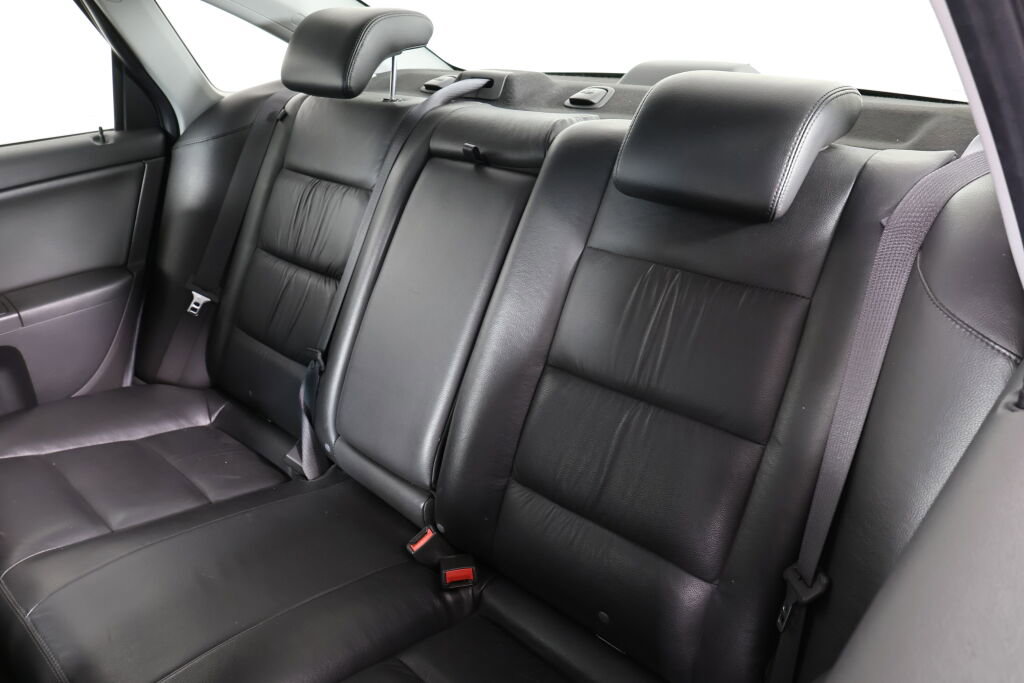 Used 2005 Ford Five Hundred Limited image 15