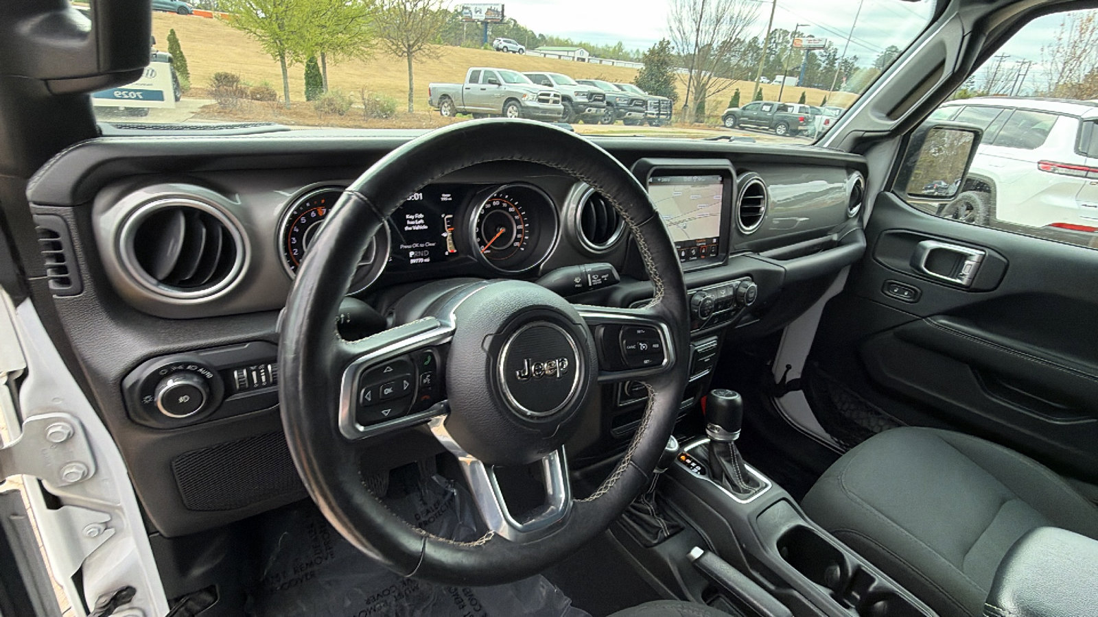 Used 2018 Jeep Wrangler Unlimited Sahara AWD/4WD image 23