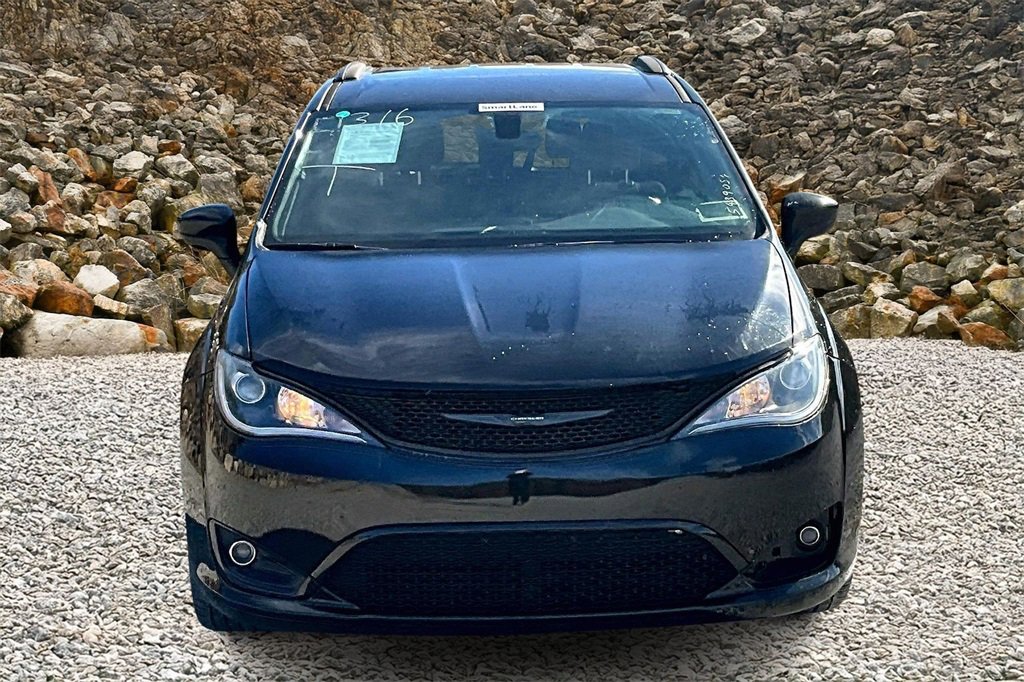 Used 2018 Chrysler Pacifica Touring Plus w/ S Appearance Package image 3