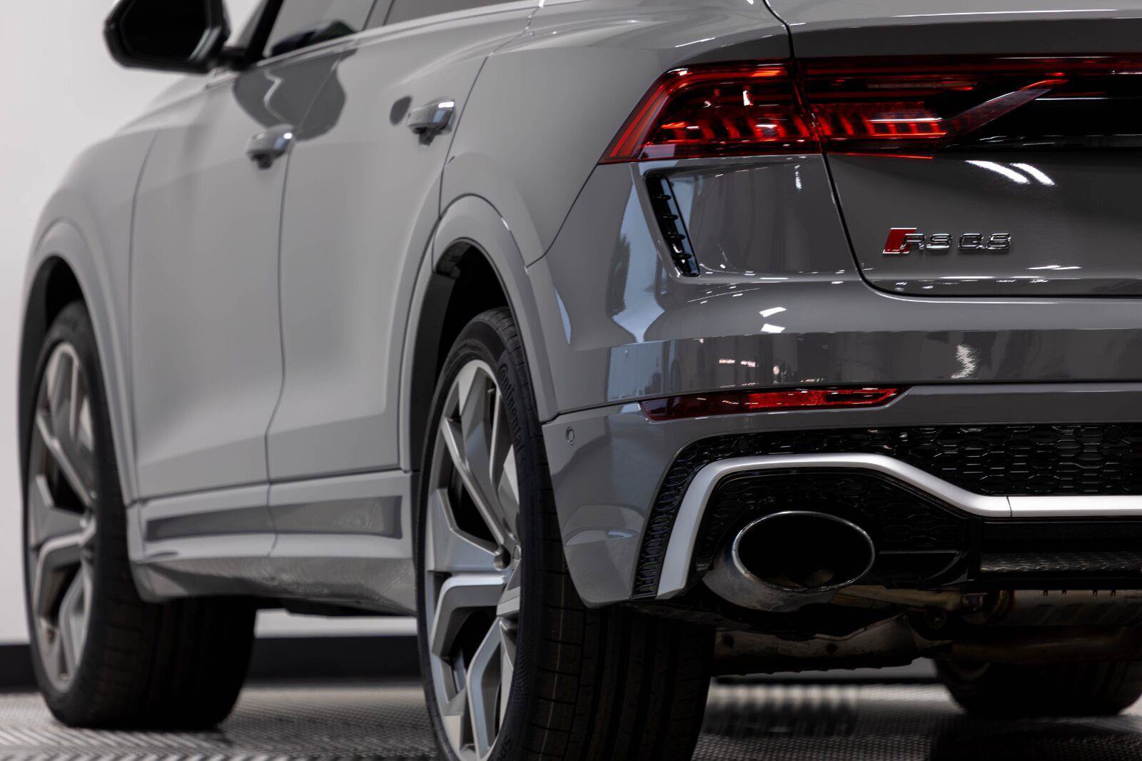 Used 2024 Audi RS Q8 w/ Executive Package AWD/4WD image 14