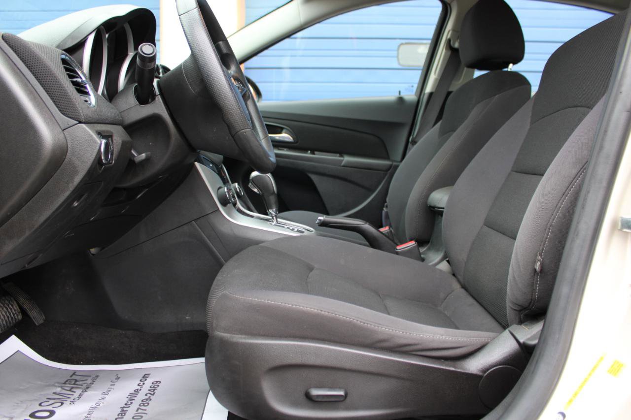 Used 2015 Chevrolet Cruze LT image 16