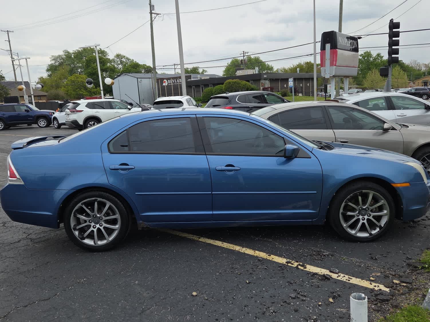 Used 2009 Ford Fusion SE FWD image 4