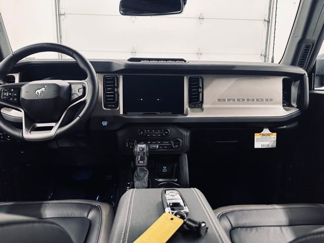 New 2025 Ford Bronco Outer Banks w/ Sasquatch Package image 16