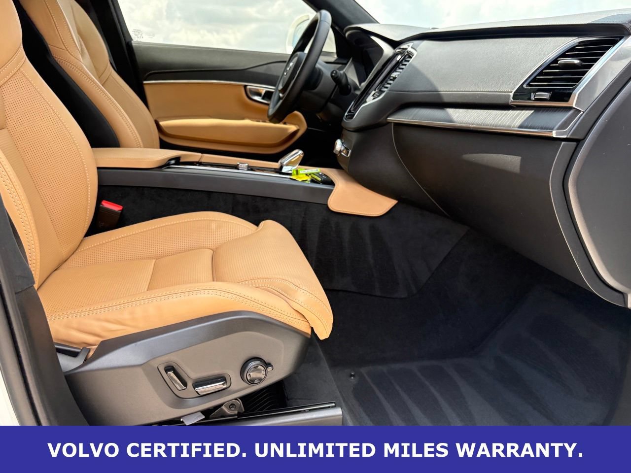 Certified 2024 Volvo XC90 T8 Ultimate w/ Lounge Package AWD/4WD image 38