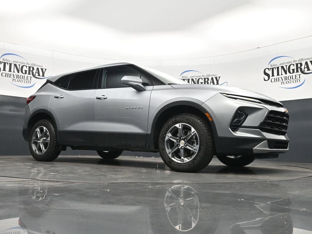 Used 2025 Chevrolet Blazer LT image 17