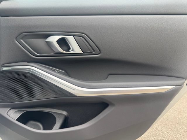 New 2026 BMW 330i xDrive Sedan w/ Premium Package AWD/4WD image 28