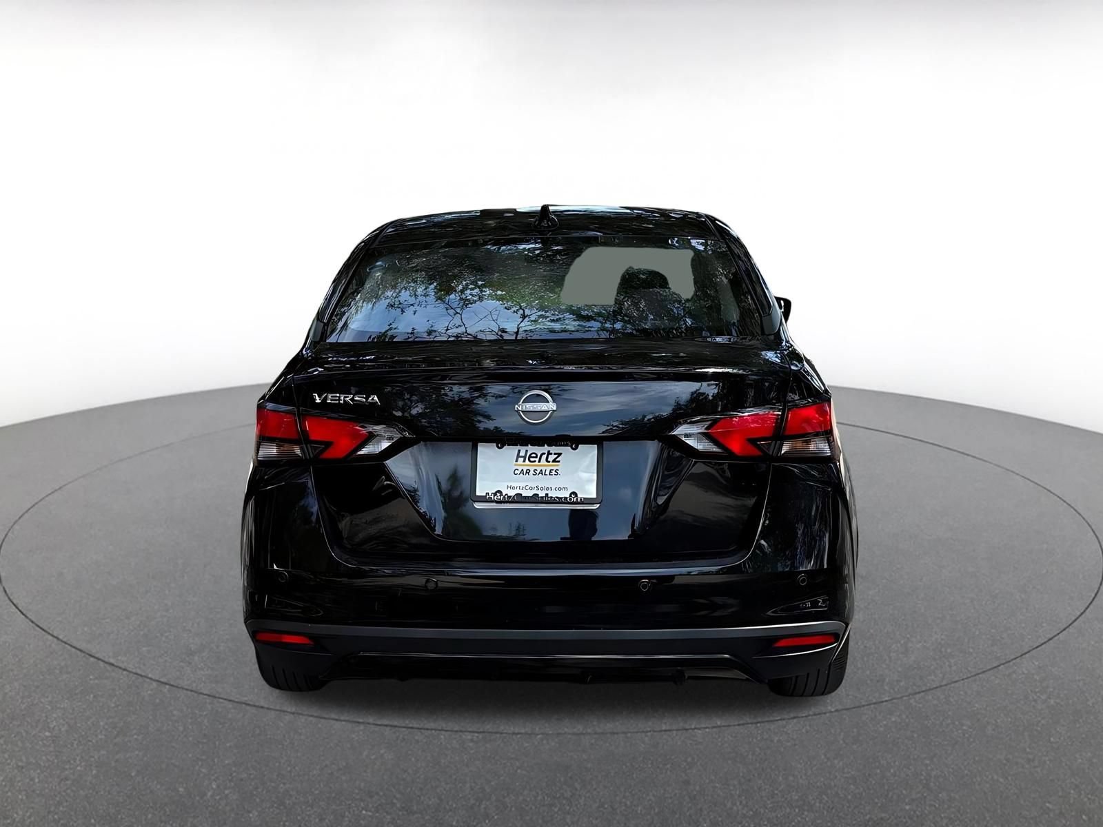 Used 2025 Nissan Versa SV FWD image 7