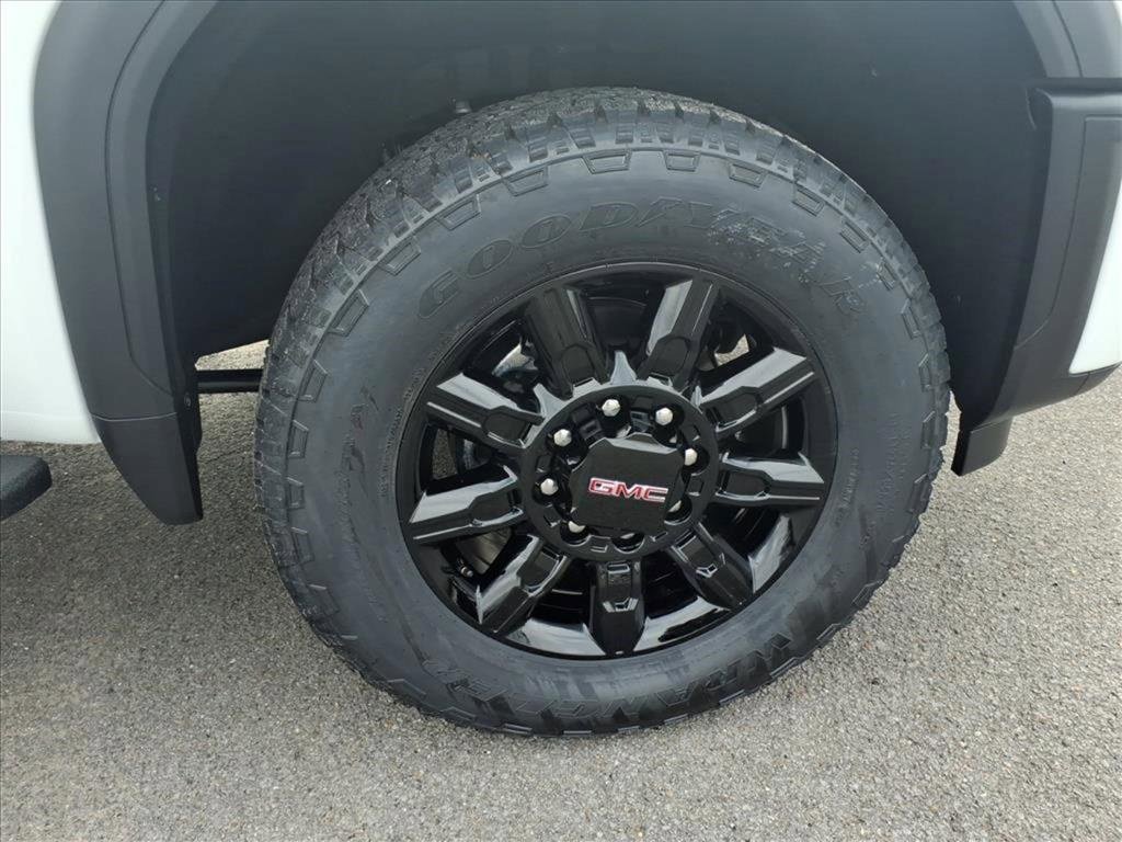New 2026 GMC Sierra 2500 AT4 w/ AT4 Premium Plus Package image 9